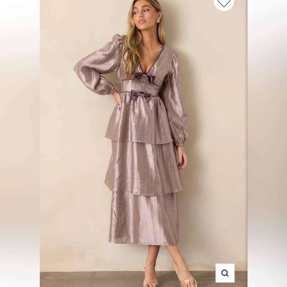 NWT - Beautiful dress!